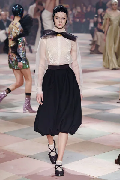 Look 33